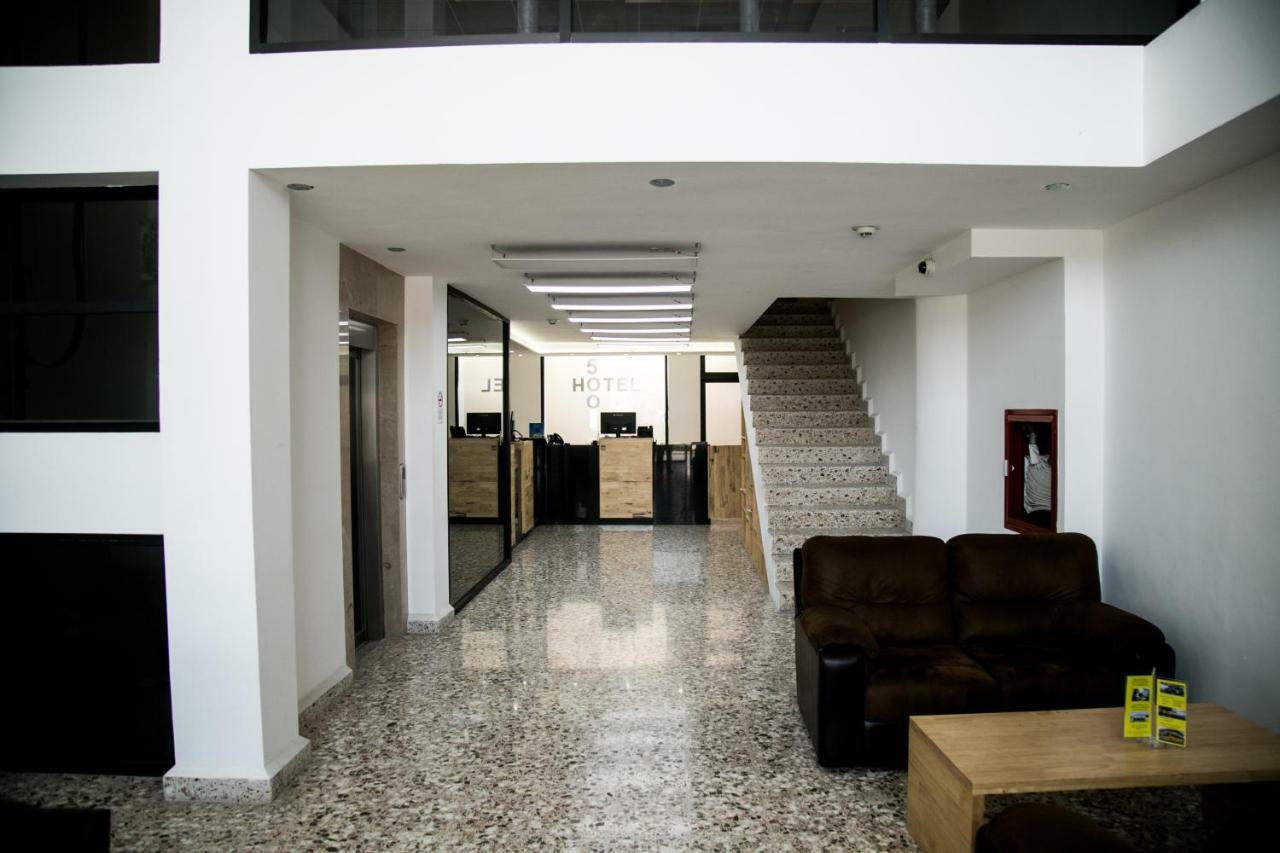 Booking 500 Monterrey Exterior foto