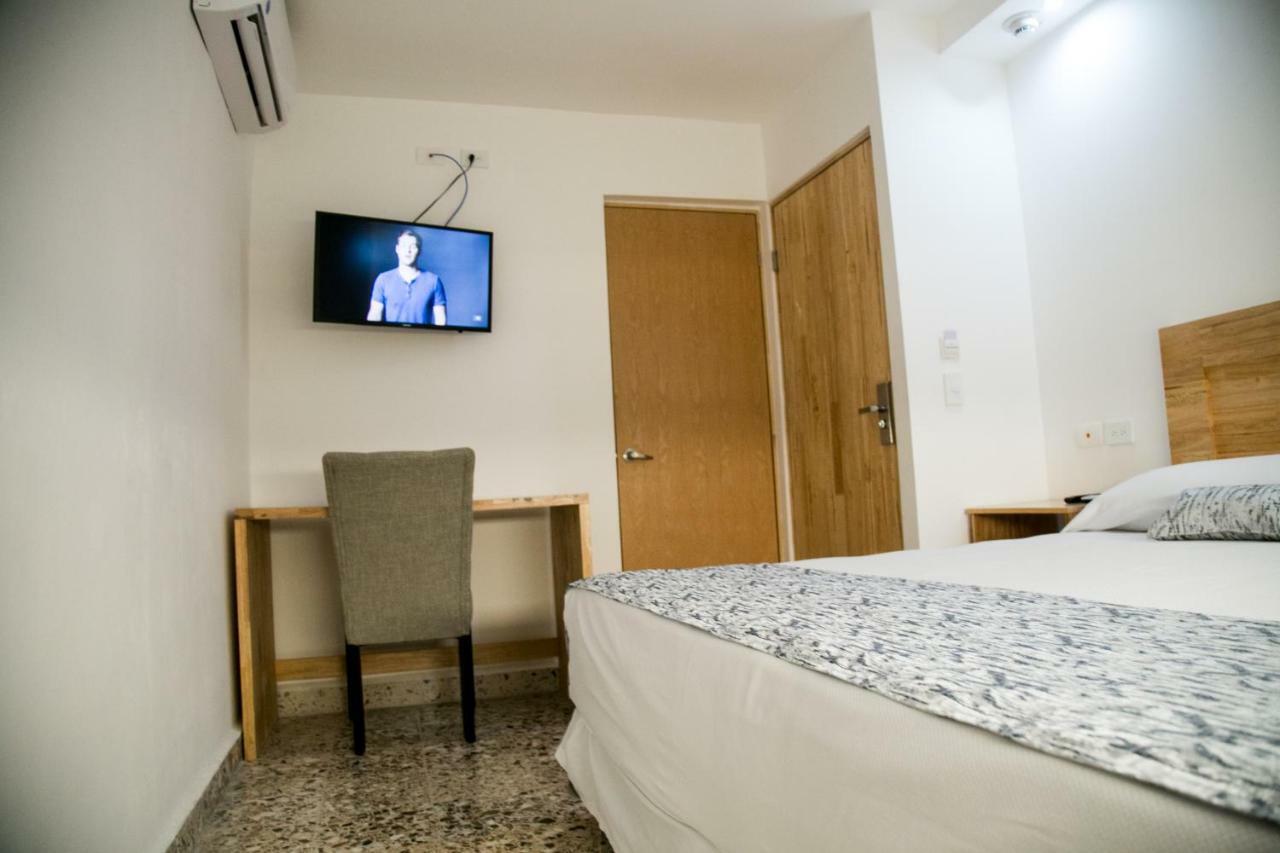Booking 500 Monterrey Exterior foto