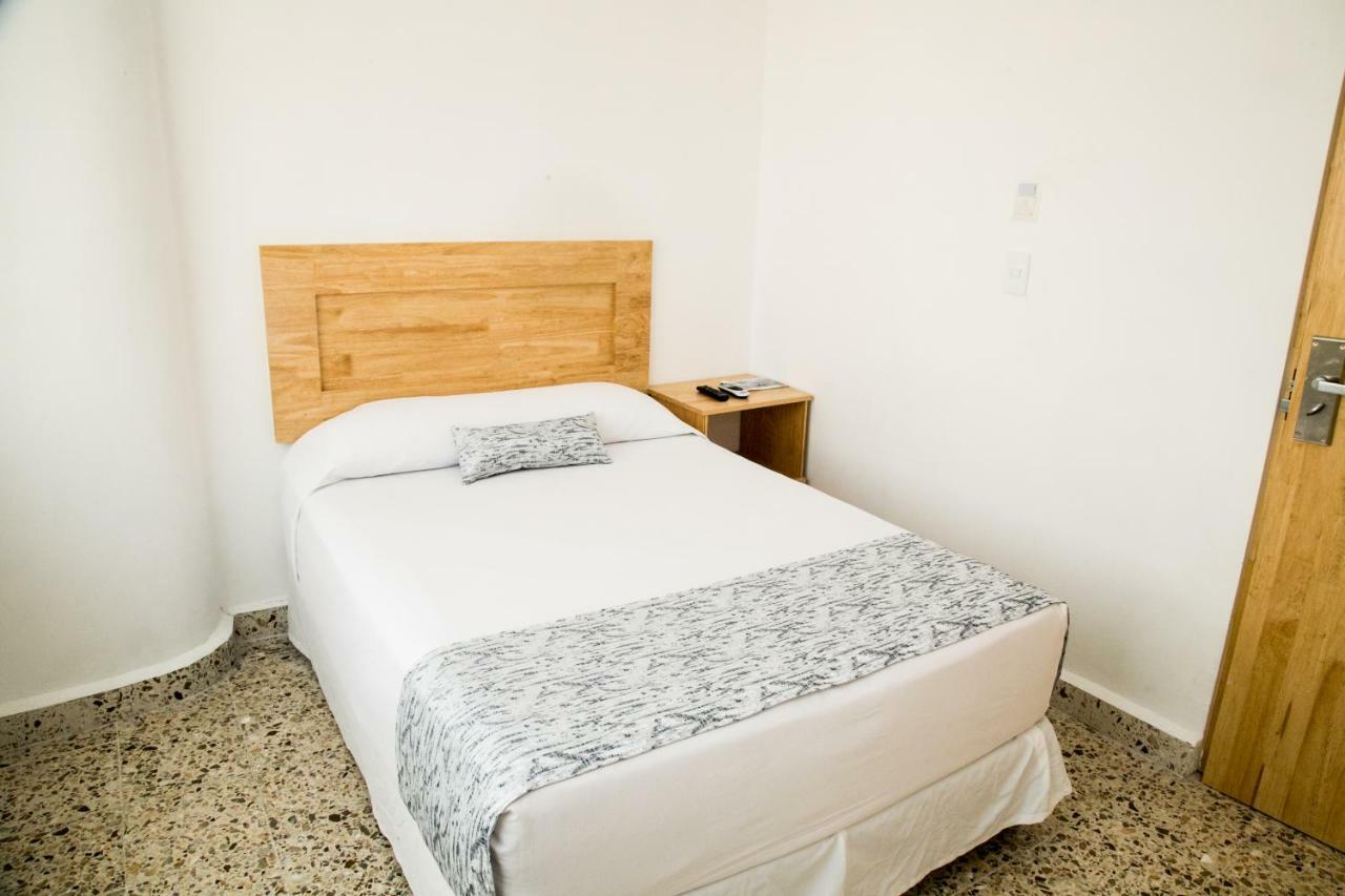 Booking 500 Monterrey Exterior foto