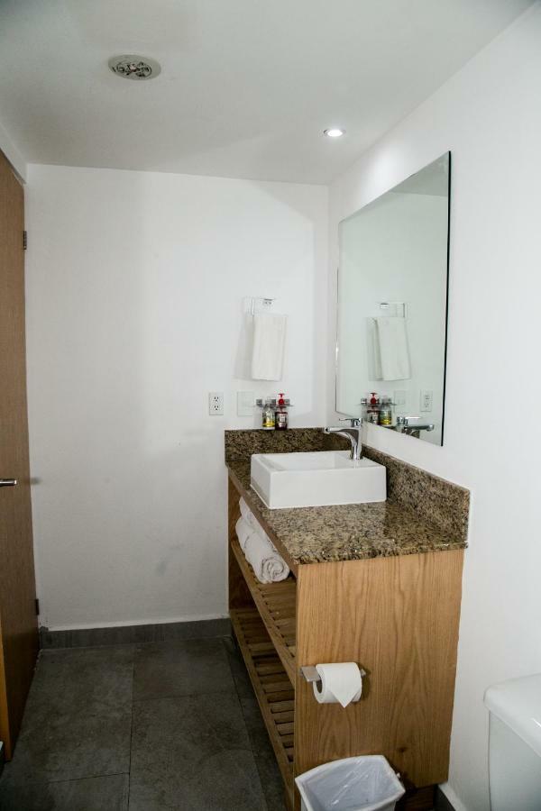 Booking 500 Monterrey Exterior foto