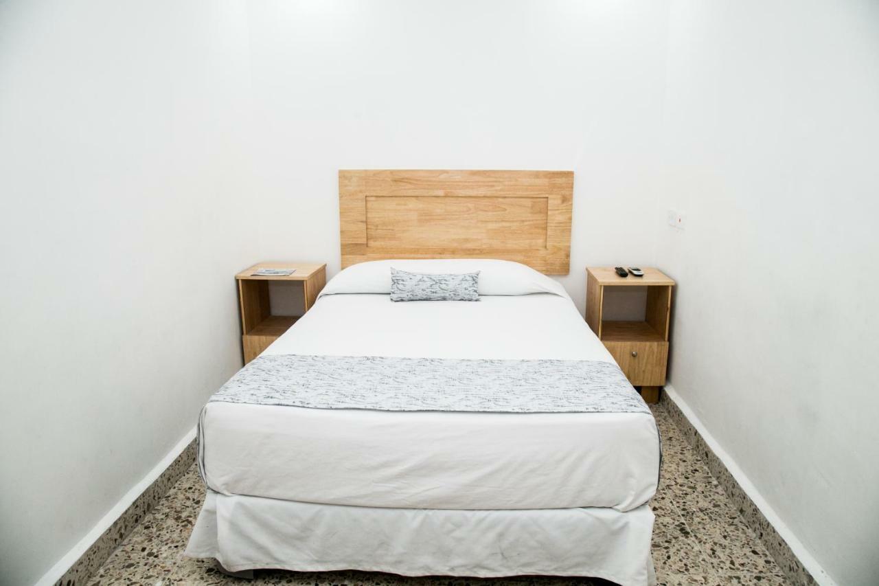 Booking 500 Monterrey Exterior foto